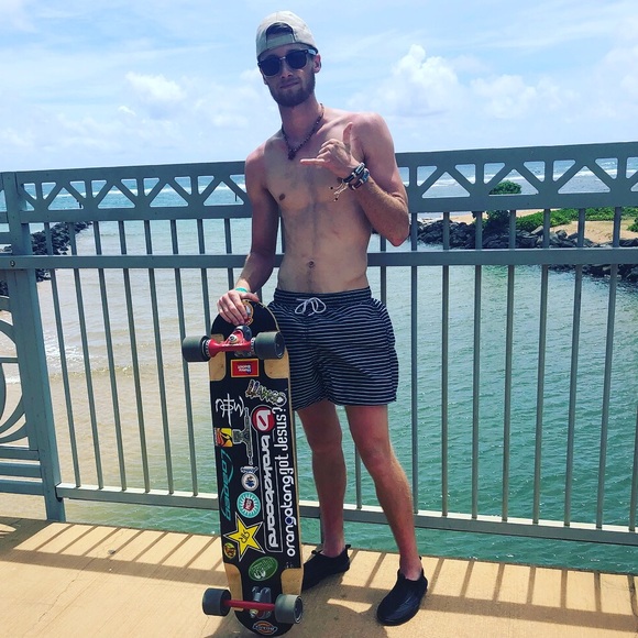 Meet your Posher, Kyle - Picture 1 of 1